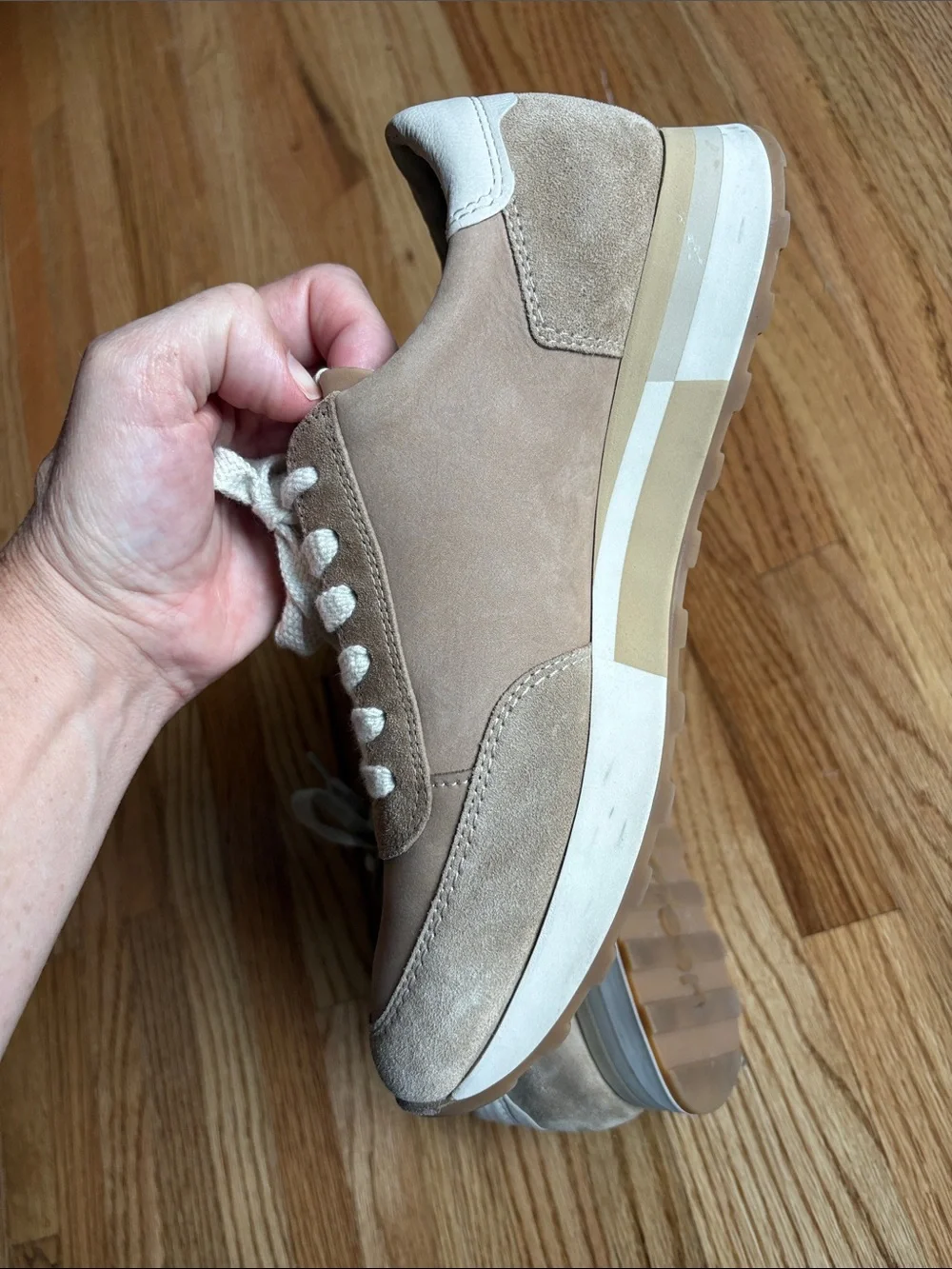 Paul Green size 8 like new Judy sneaker Neutral Beige Suede